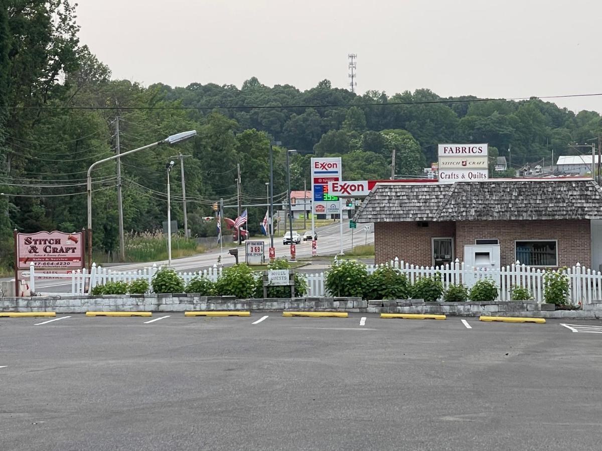 Pennswoods Inn 맨하임 외부 사진